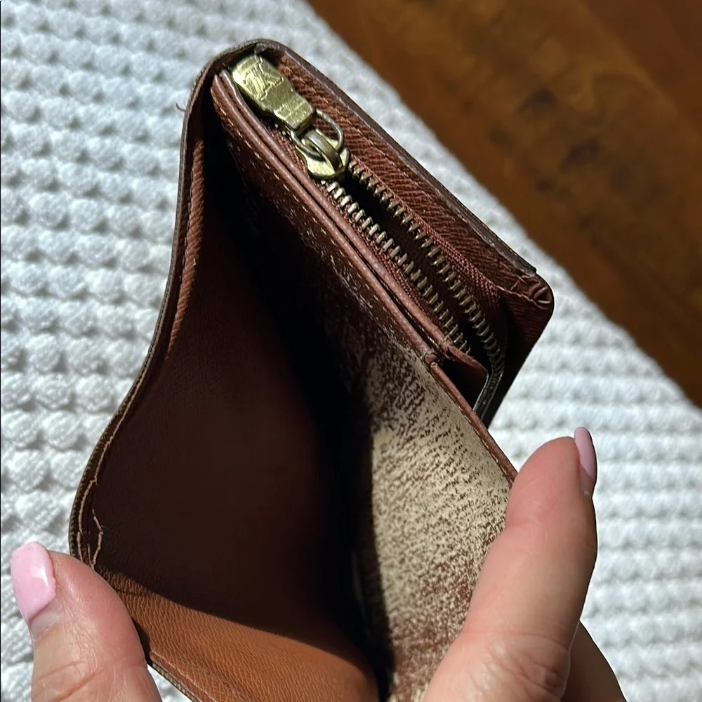 Louis Vuitton Brown and Gold Wallet - Picture 9 of 15